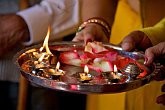 IMG_8361   aarti : aarti, Bride, candle, flame, Groom, gujarati, hindu, Hindu, hinduism, indian, Indian, Love, Marriage, Mistry, petals, photo, photography, scotty robson, scotty robson photography, srp, Wedding